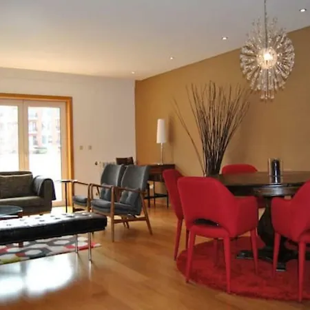 Parque Nacoes Prime 6 Apartment *